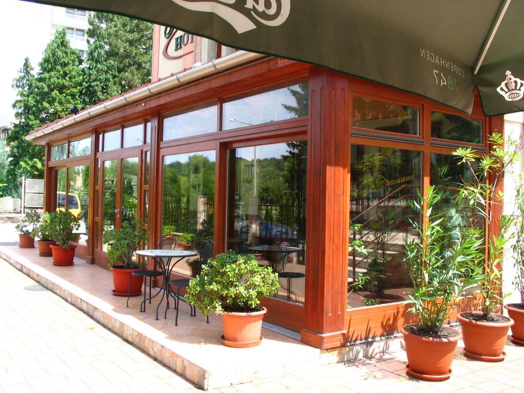 Fortuna Hotel Miskolc Exterior photo