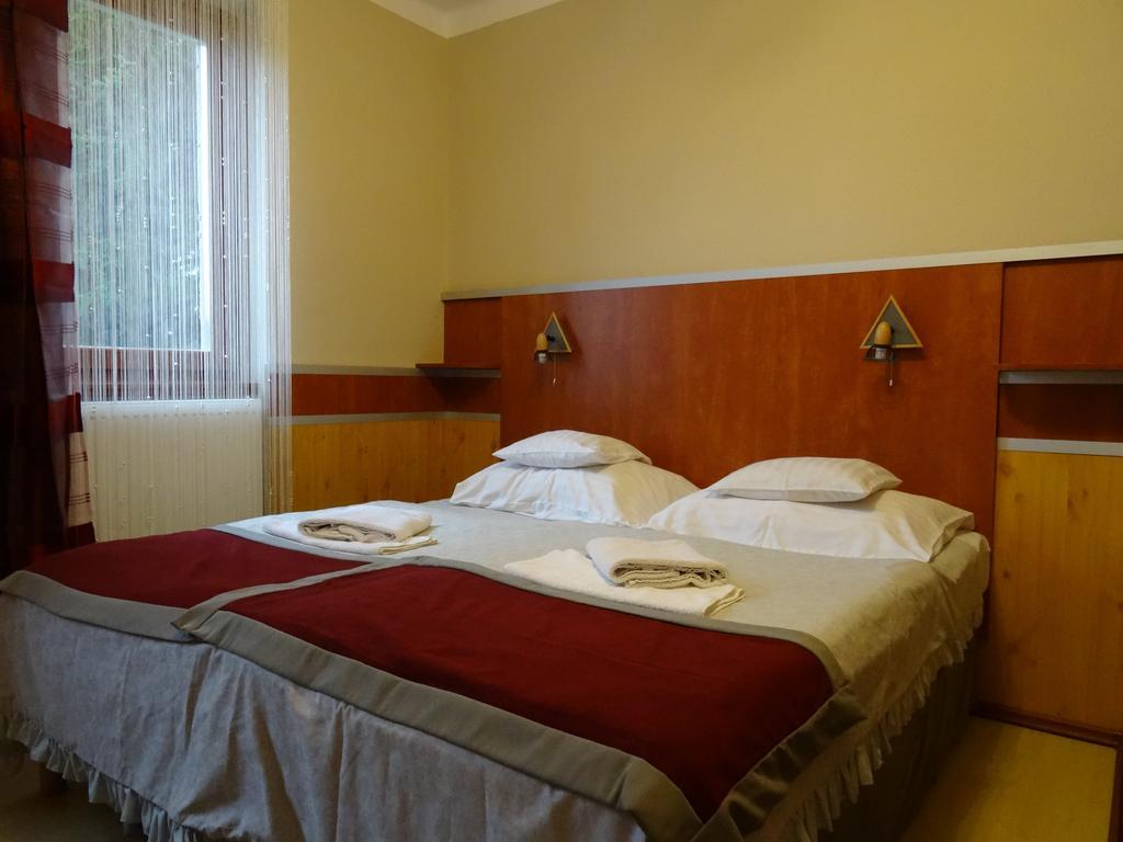 Fortuna Hotel Miskolc Room photo
