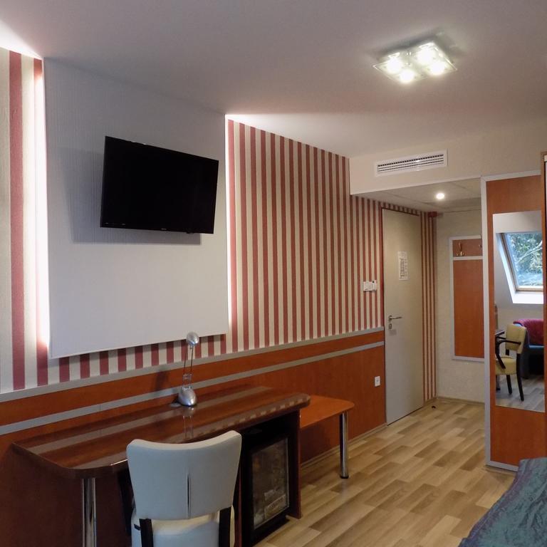 Fortuna Hotel Miskolc Exterior photo
