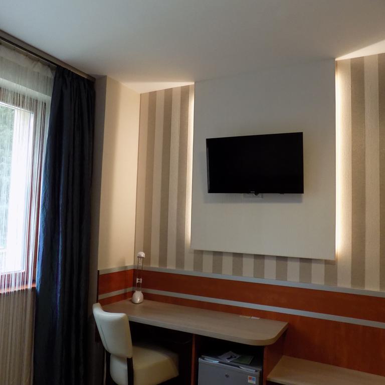 Fortuna Hotel Miskolc Exterior photo
