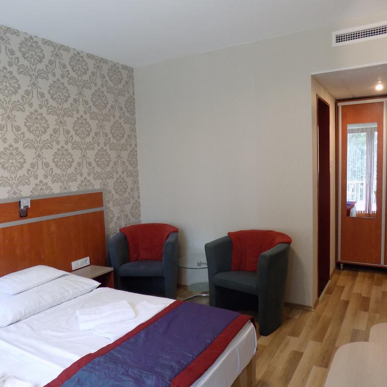 Fortuna Hotel Miskolc Exterior photo